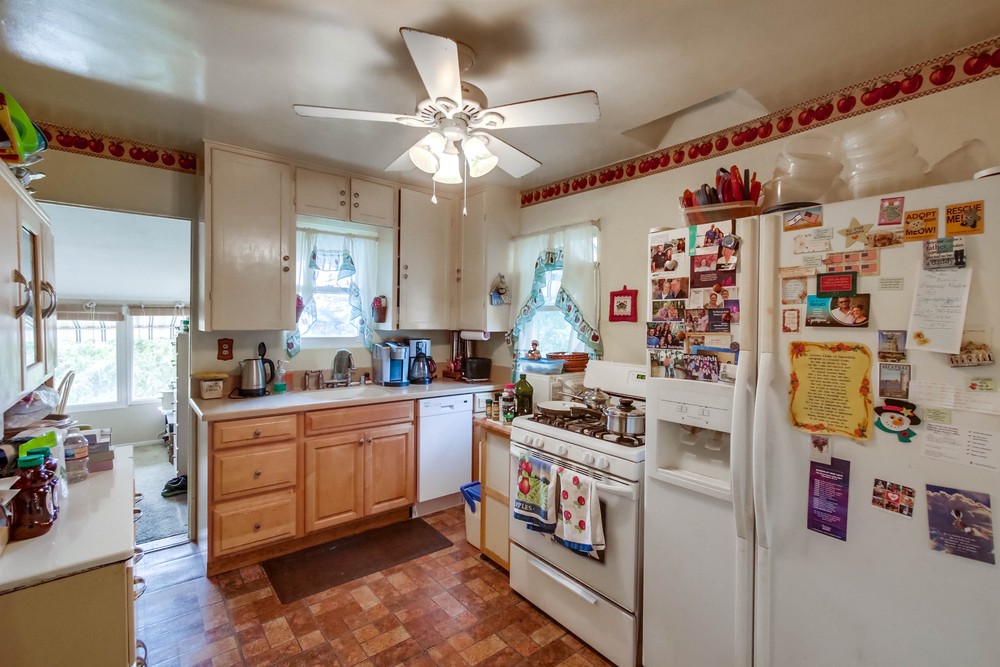 Virtual tour photo 13 of 40 for 2369 Vancouver Ave