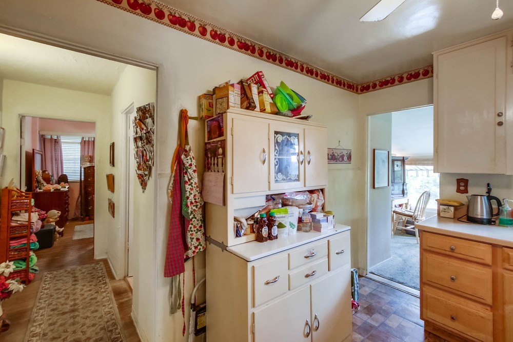 Virtual tour photo 15 of 40 for 2369 Vancouver Ave