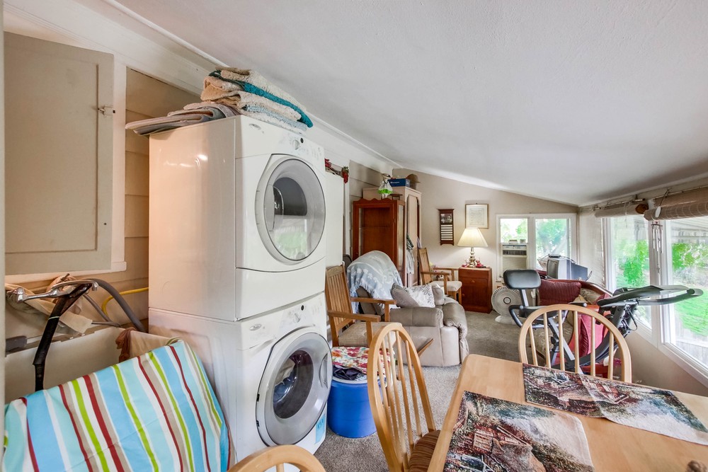 Virtual tour photo 17 of 40 for 2369 Vancouver Ave