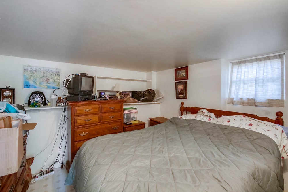 Virtual tour photo 27 of 40 for 2369 Vancouver Ave
