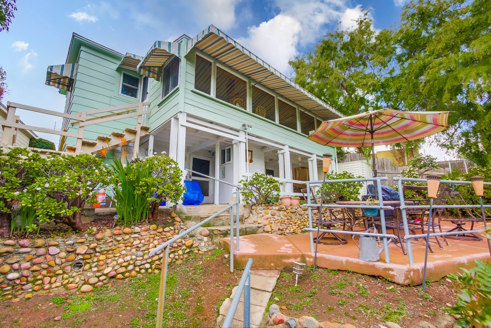 Virtual tour photo 29 of 40 for 2369 Vancouver Ave