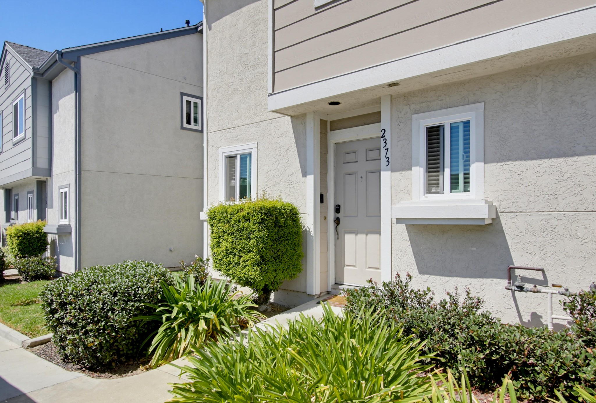 Virtual tour photo 4 of 46 for 2373 Kings View Cir