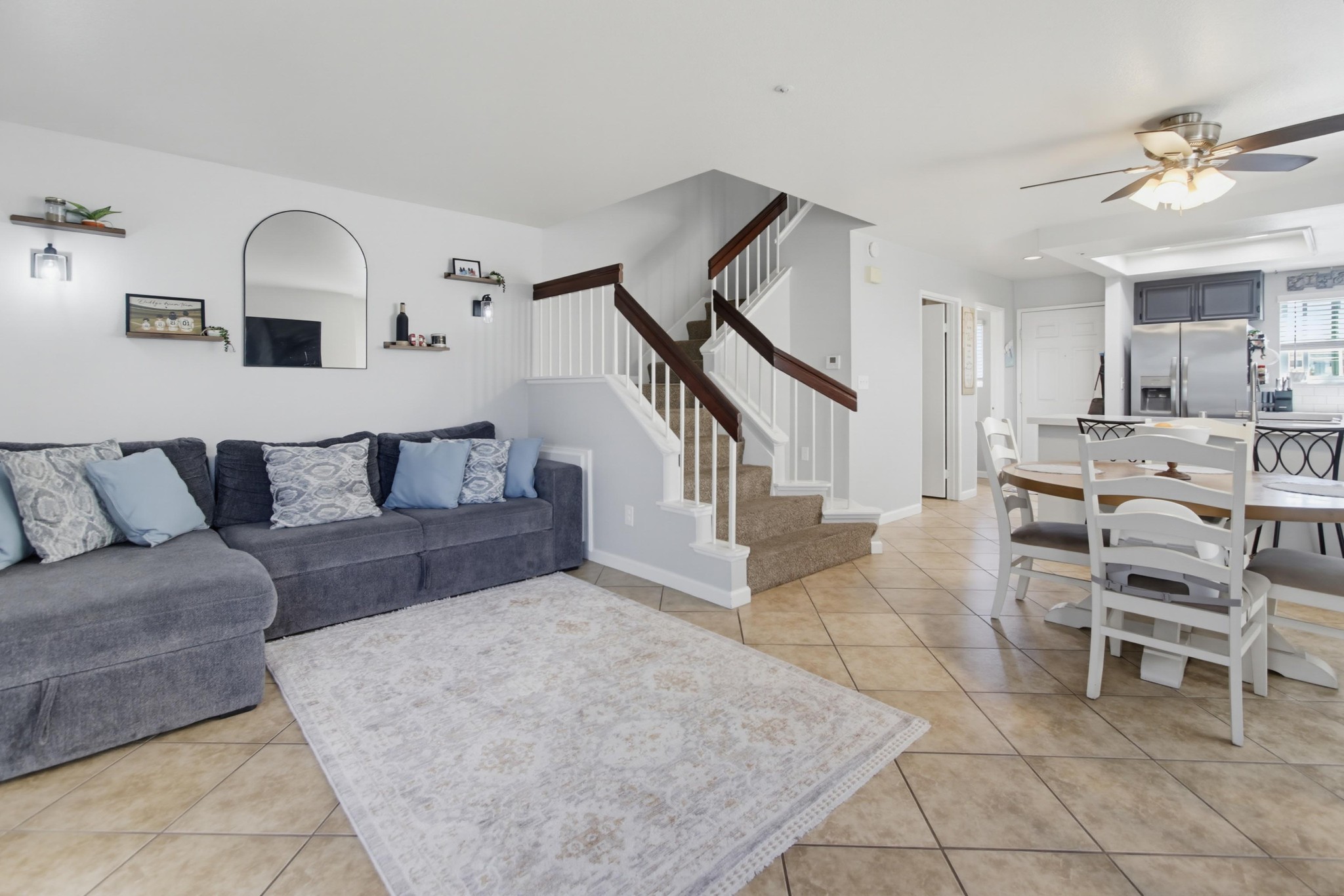 Virtual tour photo 13 of 46 for 2373 Kings View Cir