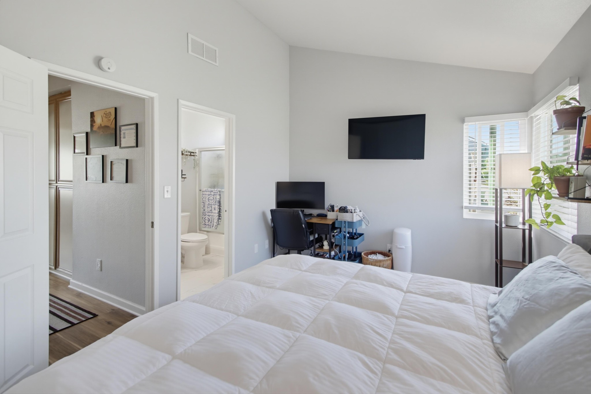 Virtual tour photo 28 of 46 for 2373 Kings View Cir