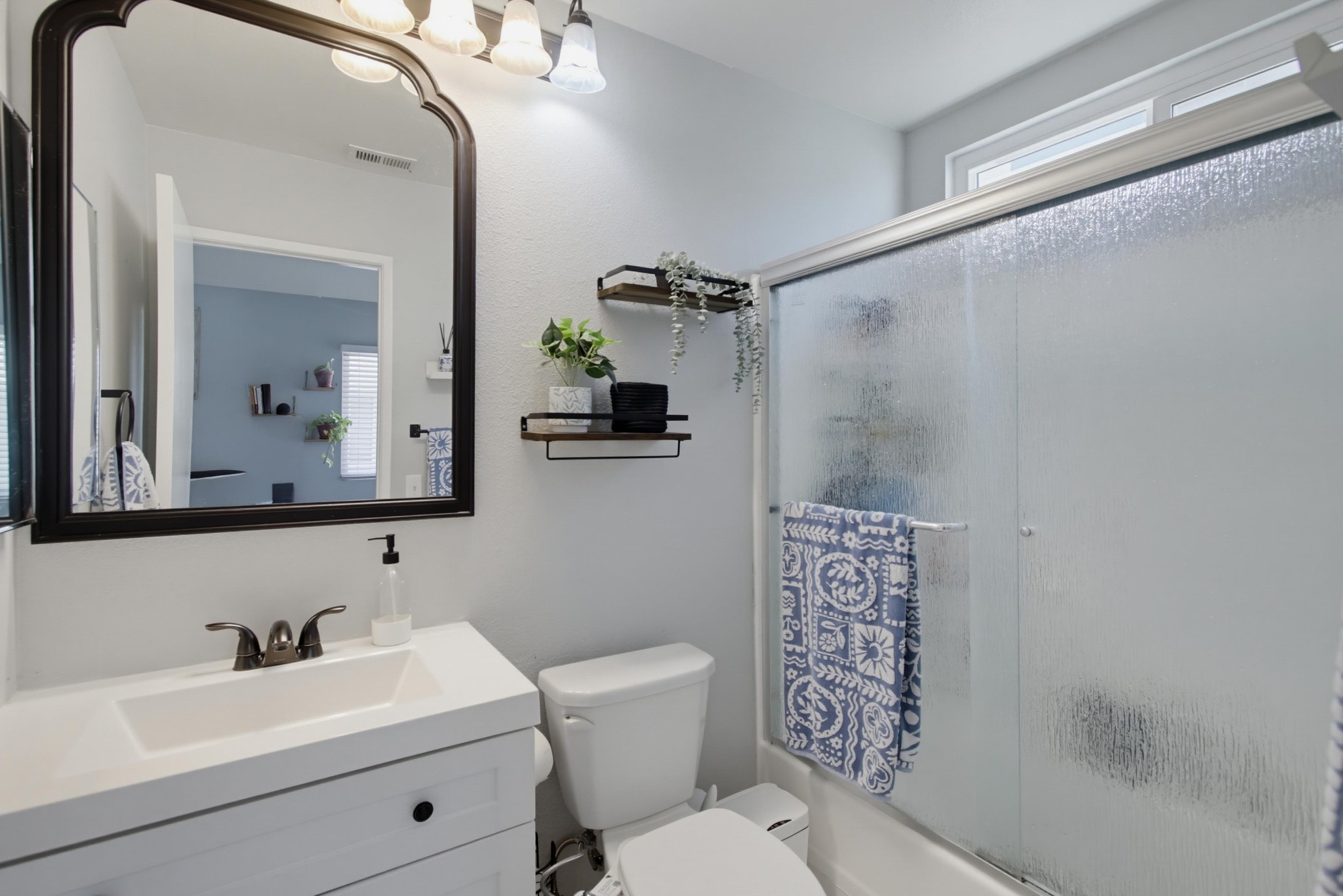 Virtual tour photo 31 of 46 for 2373 Kings View Cir
