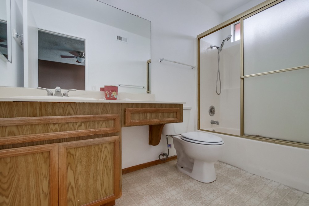 Virtual tour photo 31 of 49 for 2376 Lanao Ln