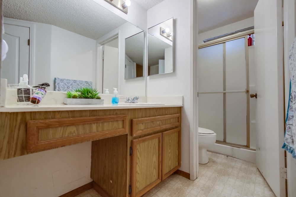 Virtual tour photo 32 of 49 for 2376 Lanao Ln