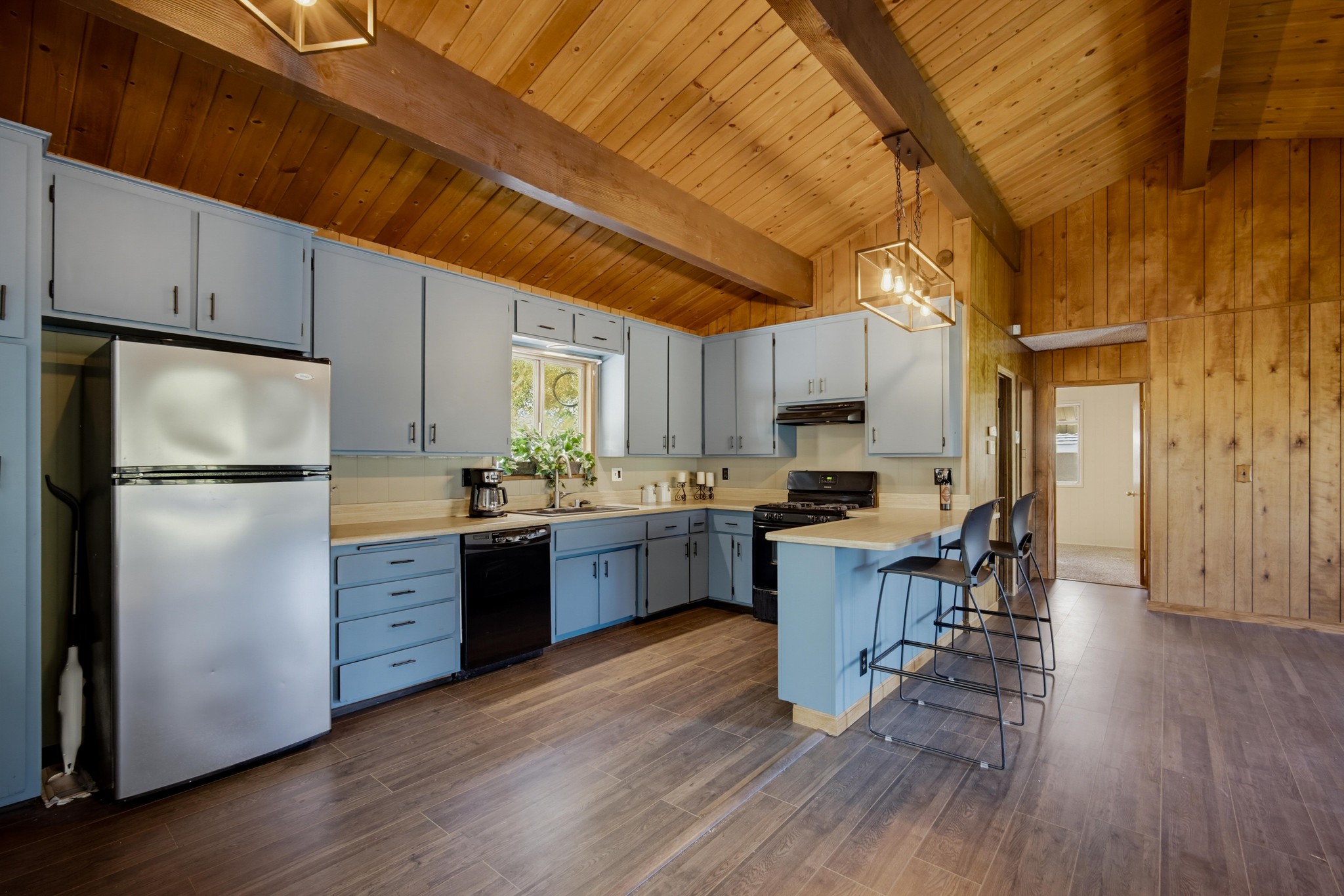 Virtual tour photo 6 of 40 for 23771 Zuger Dr