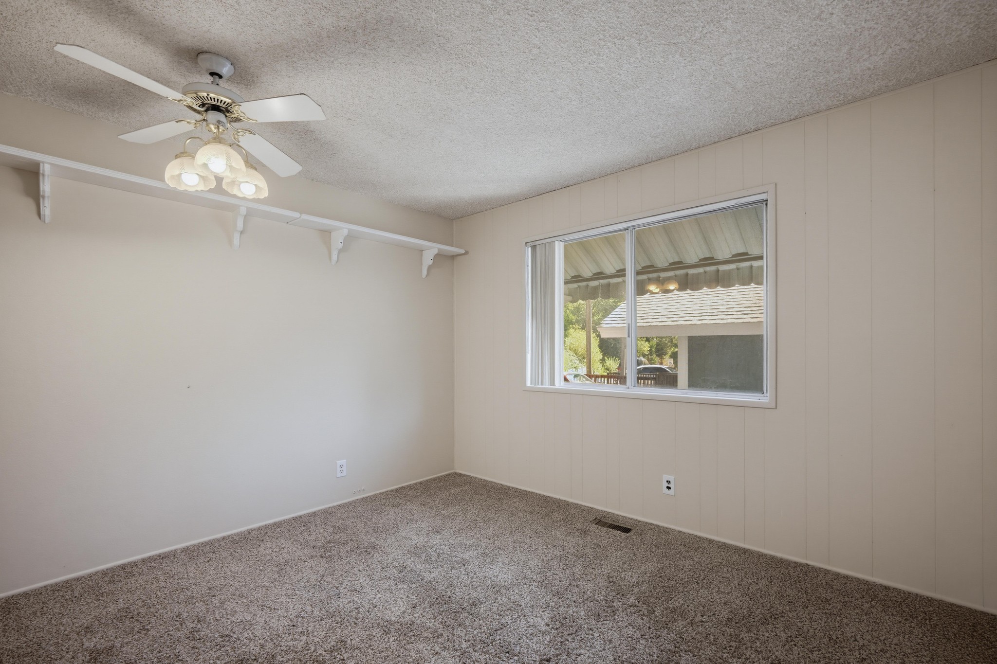 Virtual tour photo 17 of 40 for 23771 Zuger Dr