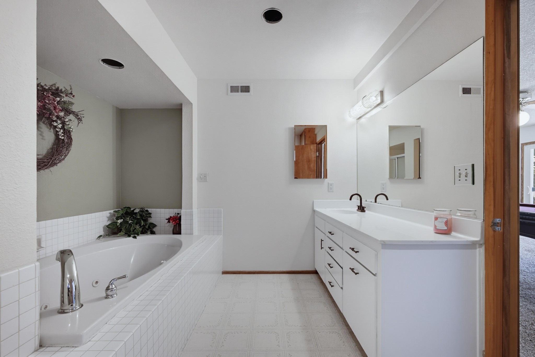 Virtual tour photo 25 of 40 for 23771 Zuger Dr