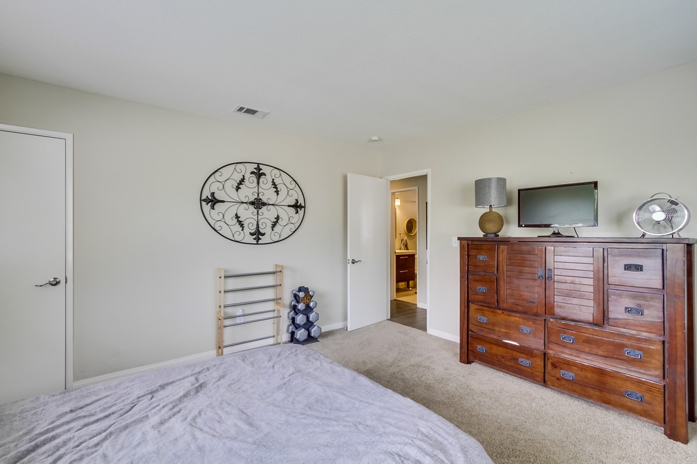 Virtual tour photo 16 of 35 for 2382 Haller Street