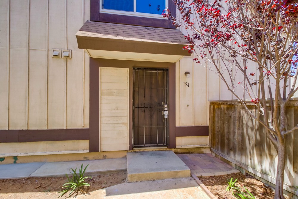 Virtual tour photo 4 of 30 for 2384 Tocayo Ave #124
