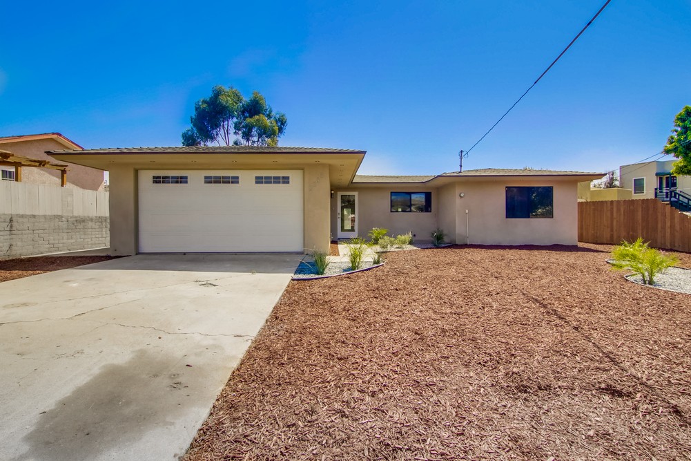 Virtual tour photo 1 of 34 for 2385 Vancouver Ave