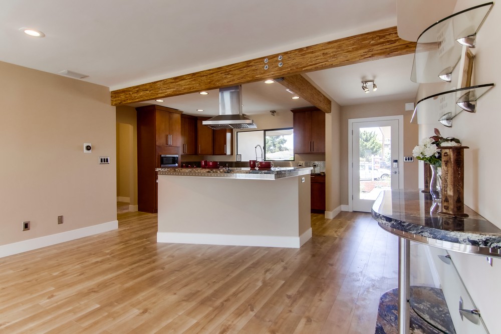 Virtual tour photo 10 of 34 for 2385 Vancouver Ave
