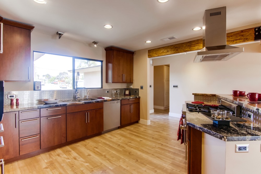 Virtual tour photo 15 of 34 for 2385 Vancouver Ave