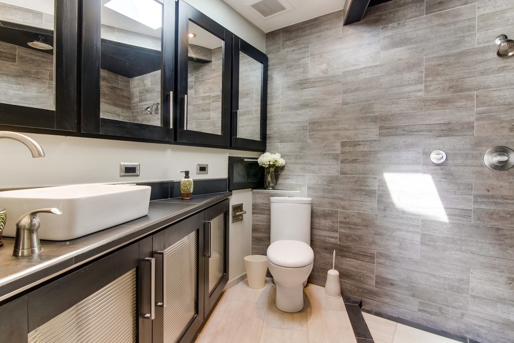 Virtual tour photo 20 of 34 for 2385 Vancouver Ave