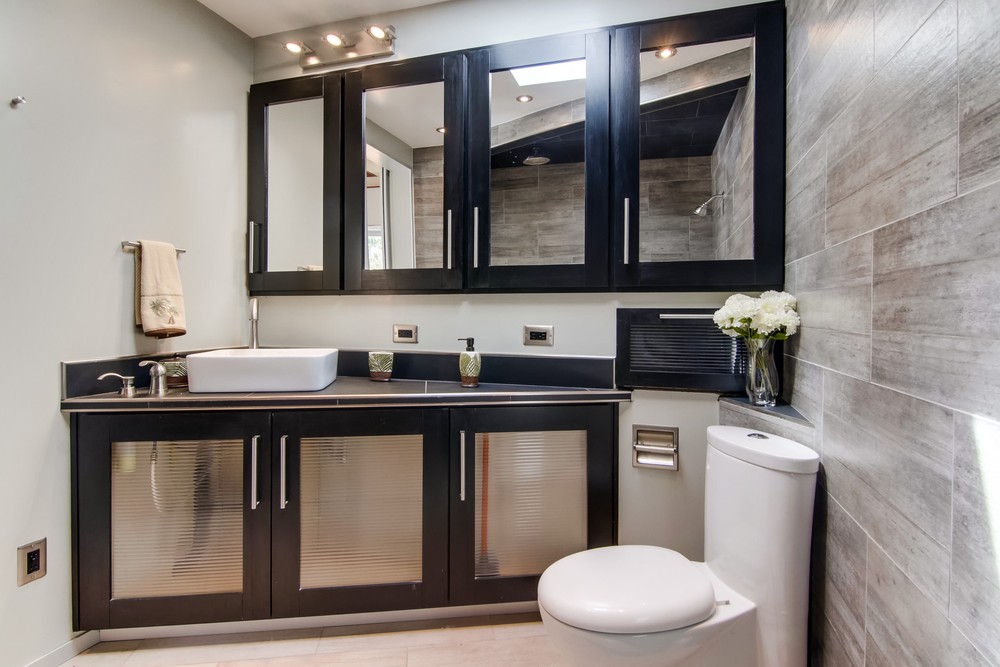 Virtual tour photo 23 of 34 for 2385 Vancouver Ave