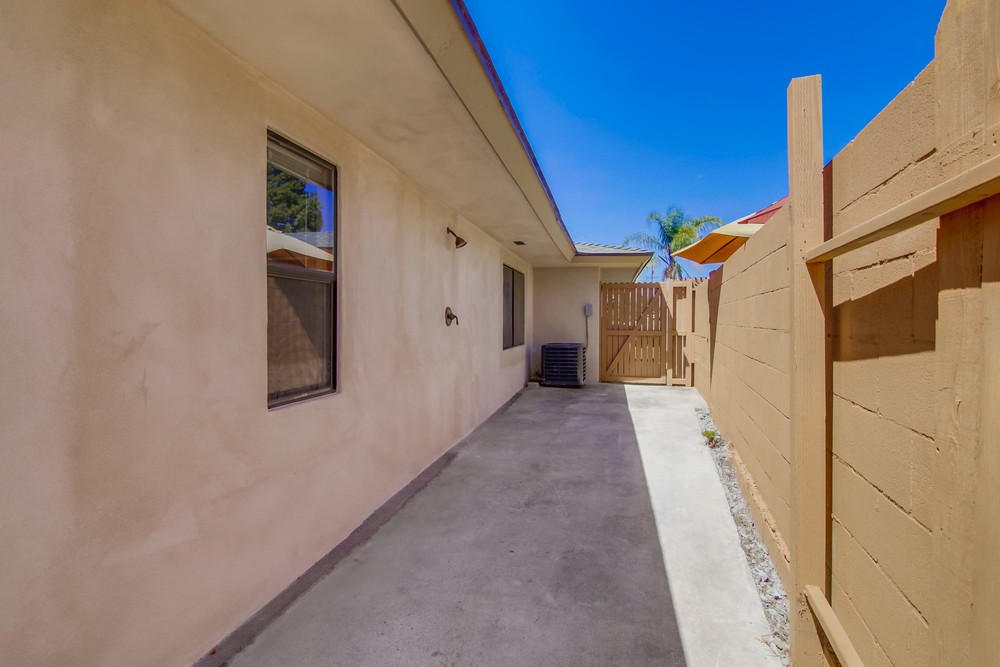 Virtual tour photo 30 of 34 for 2385 Vancouver Ave