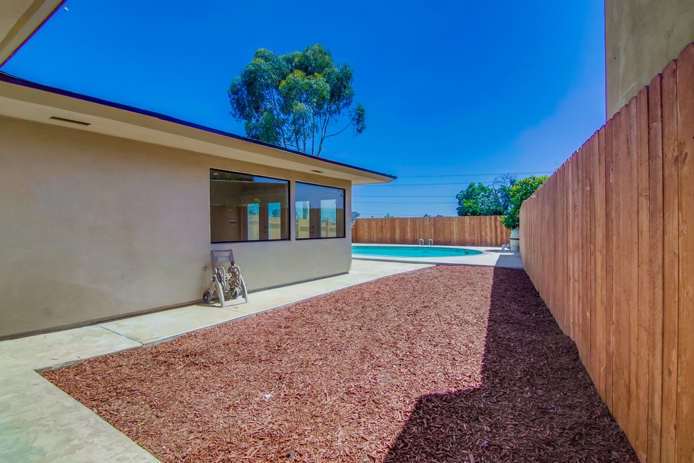 Virtual tour photo 32 of 34 for 2385 Vancouver Ave