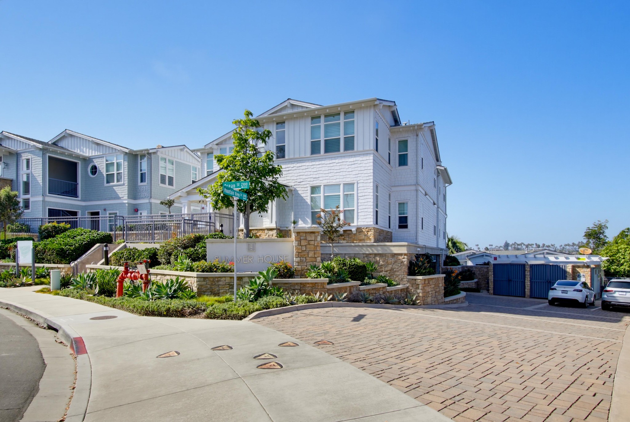 Virtual tour photo 1 of 95 for 2389 Ocean St