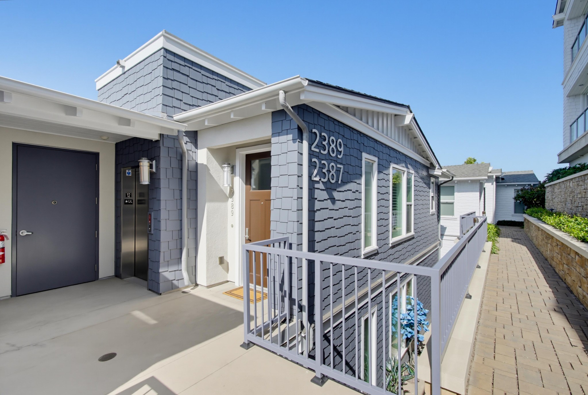 Virtual tour photo 3 of 95 for 2389 Ocean St