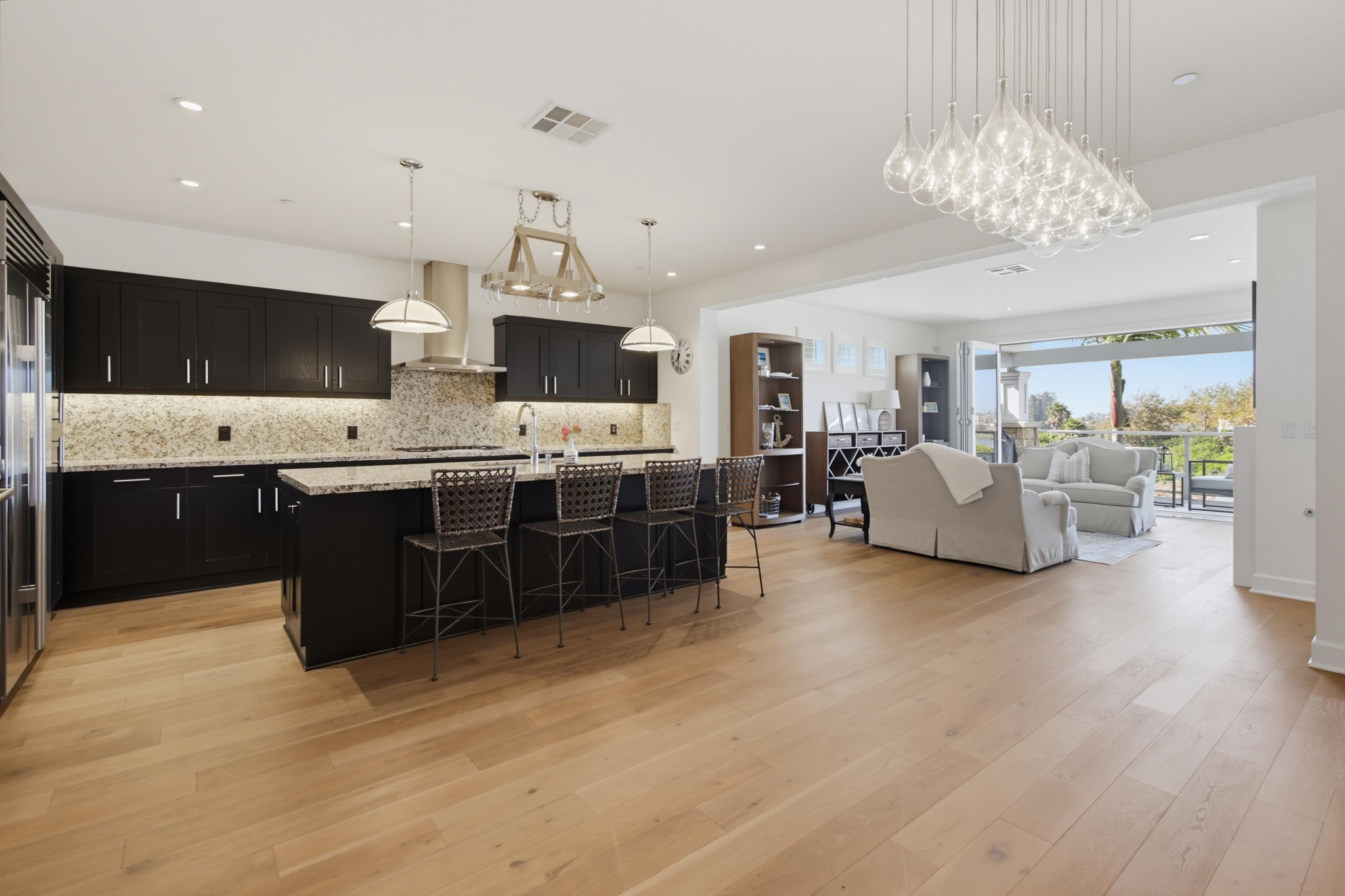 Virtual tour photo 11 of 95 for 2389 Ocean St
