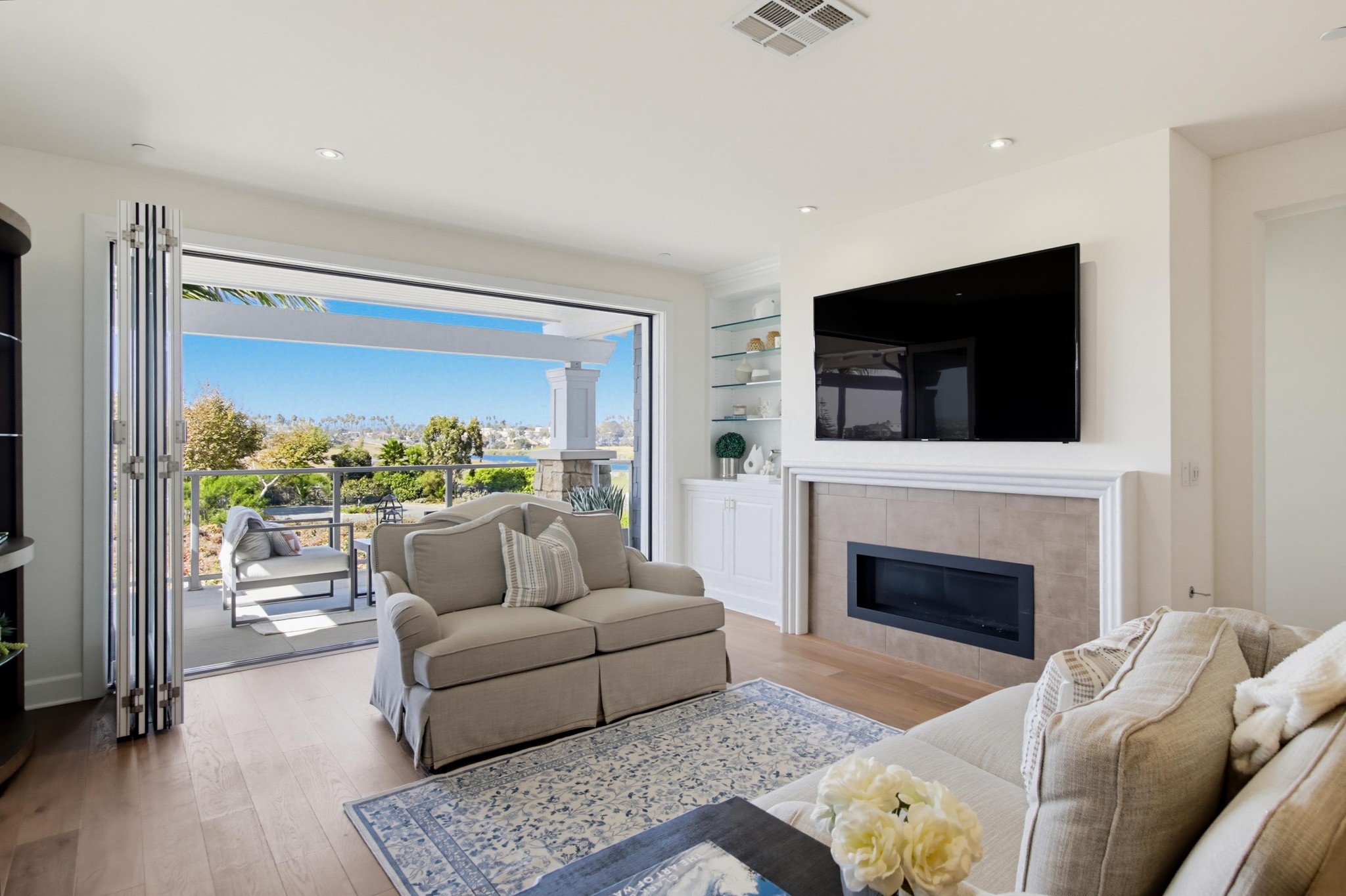 Virtual tour photo 14 of 95 for 2389 Ocean St