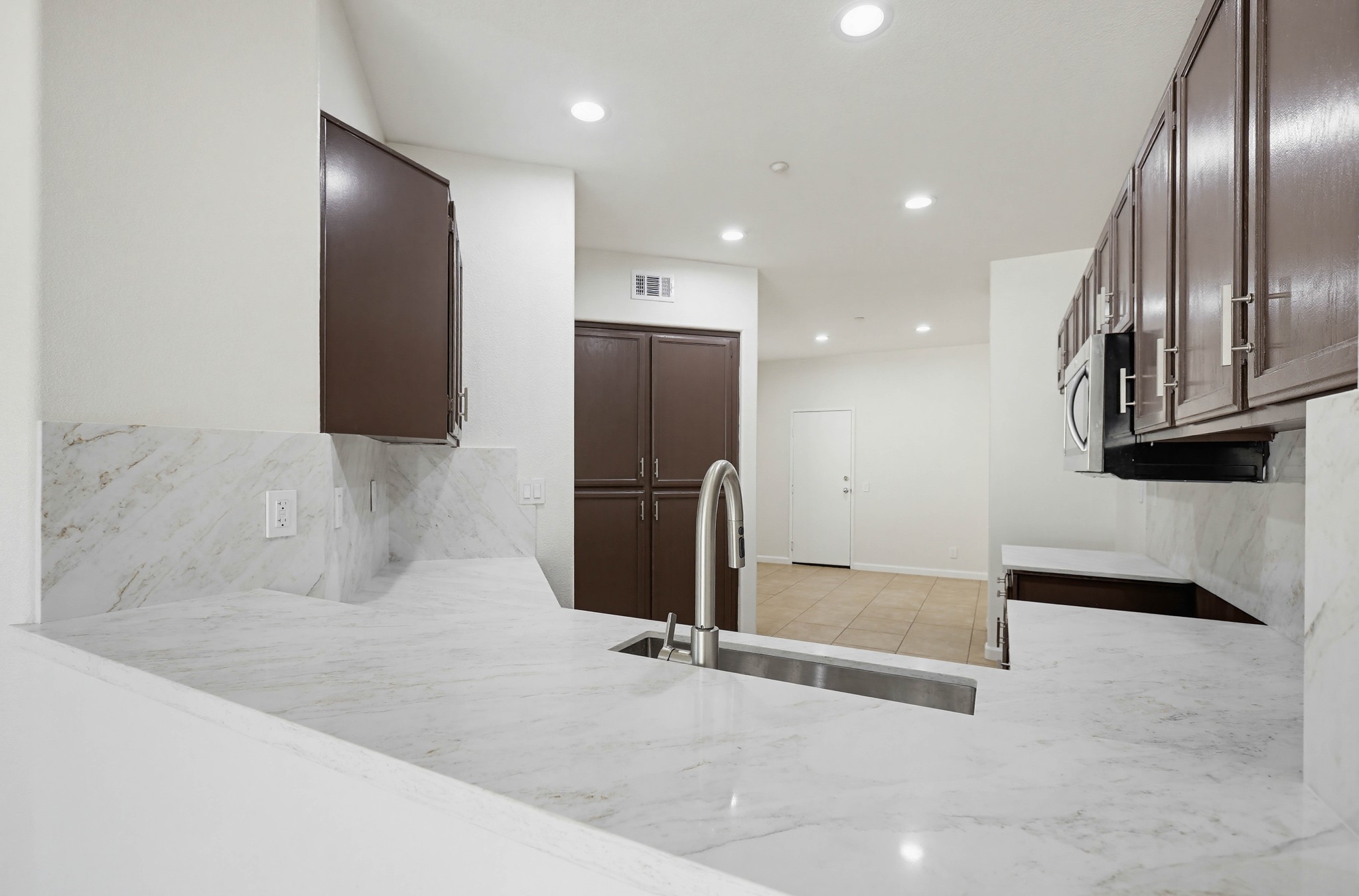 Virtual tour photo 17 of 66 for 24 Heritage