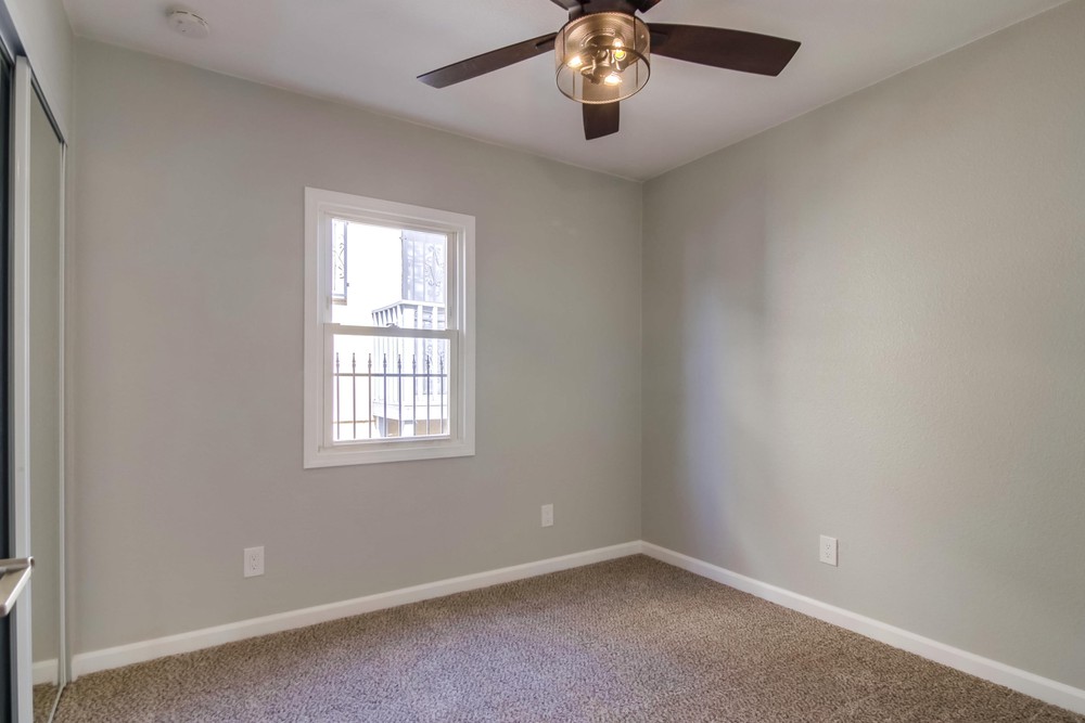 Virtual tour photo 31 of 39 for 240 26th St