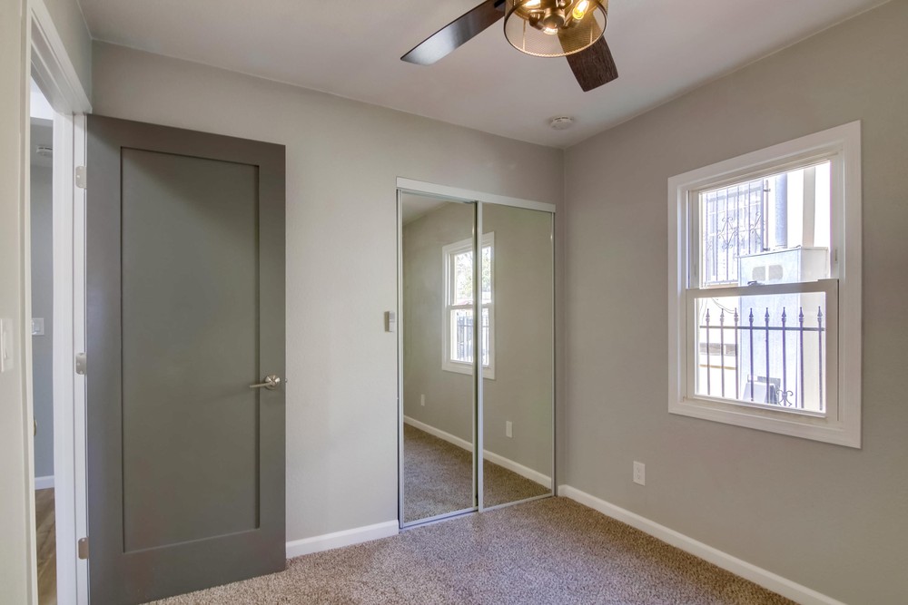 Virtual tour photo 32 of 39 for 240 26th St