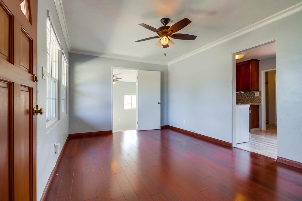 Virtual tour photo 9 of 30 for 240 55th St