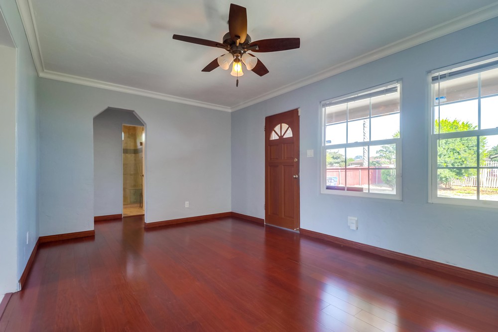 Virtual tour photo 11 of 30 for 240 55th St