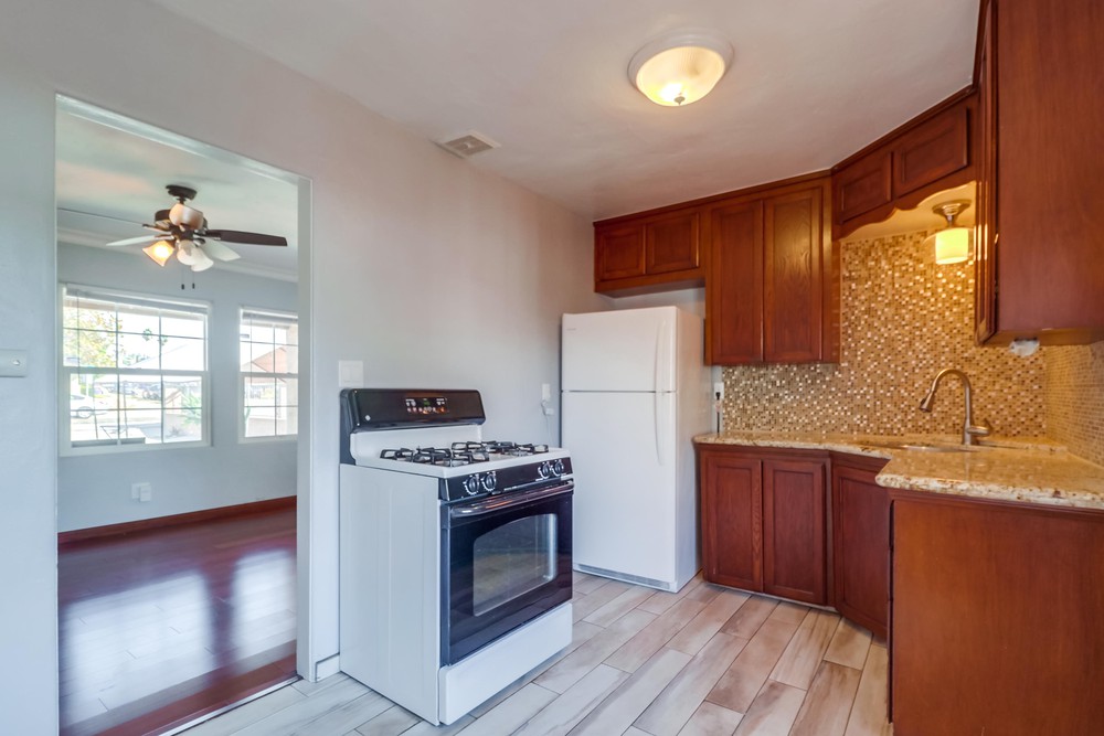 Virtual tour photo 16 of 30 for 240 55th St