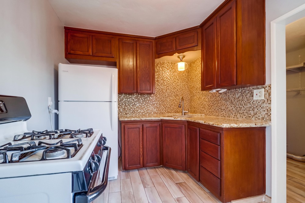 Virtual tour photo 19 of 30 for 240 55th St