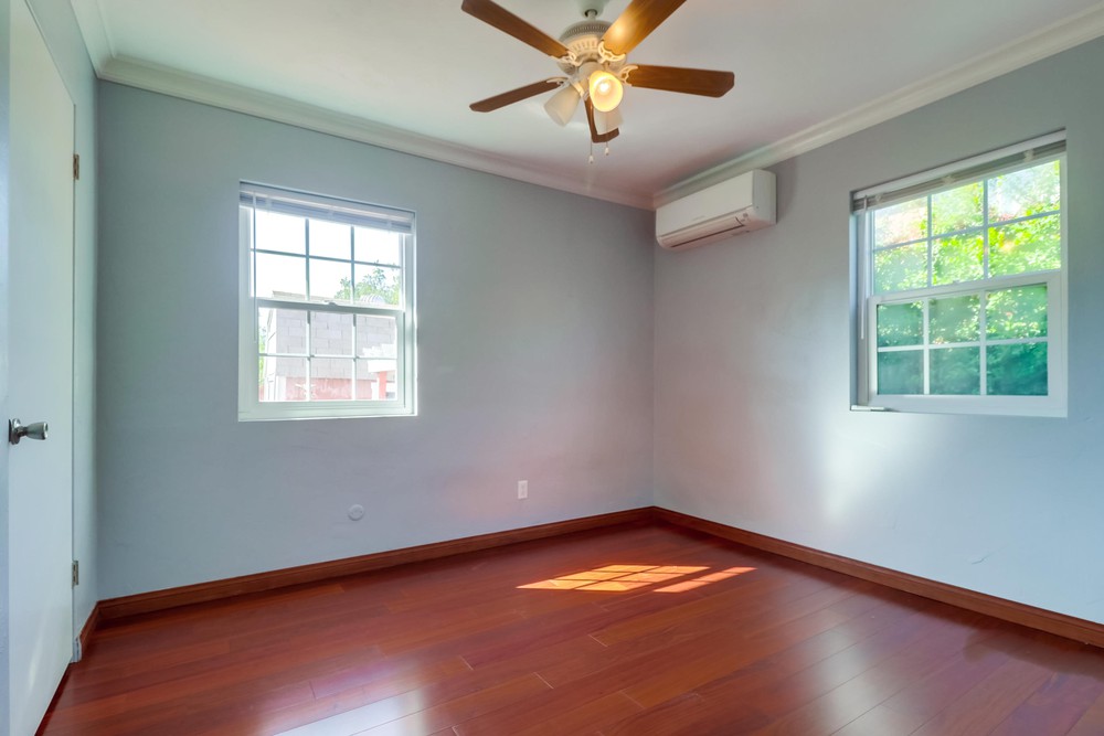 Virtual tour photo 22 of 30 for 240 55th St