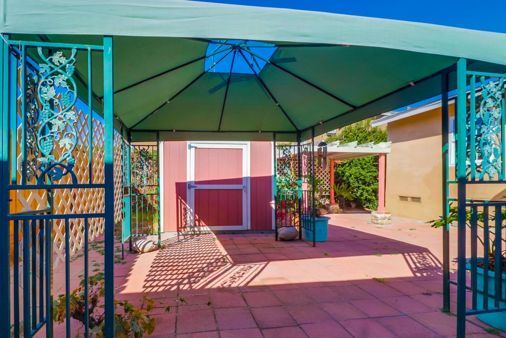 Virtual tour photo 27 of 30 for 240 55th St