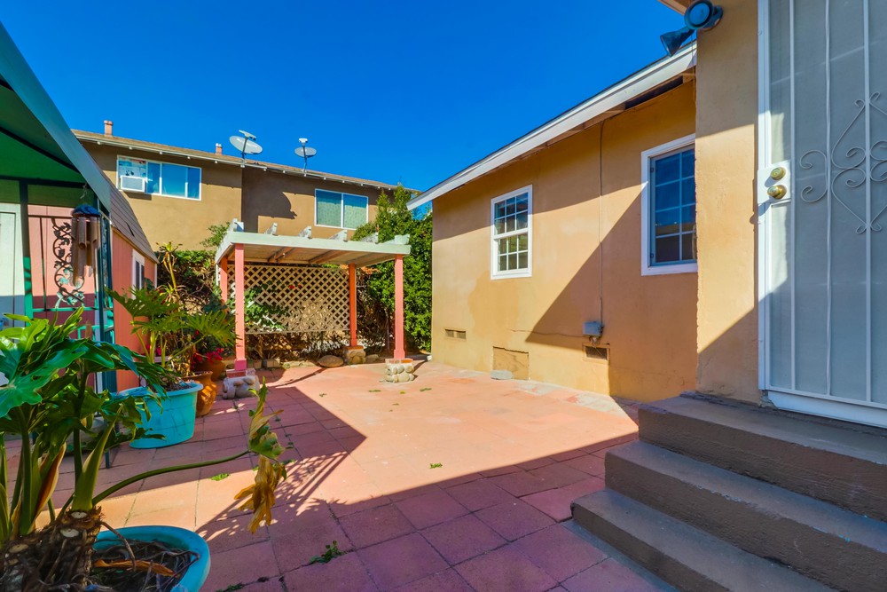Virtual tour photo 29 of 30 for 240 55th St