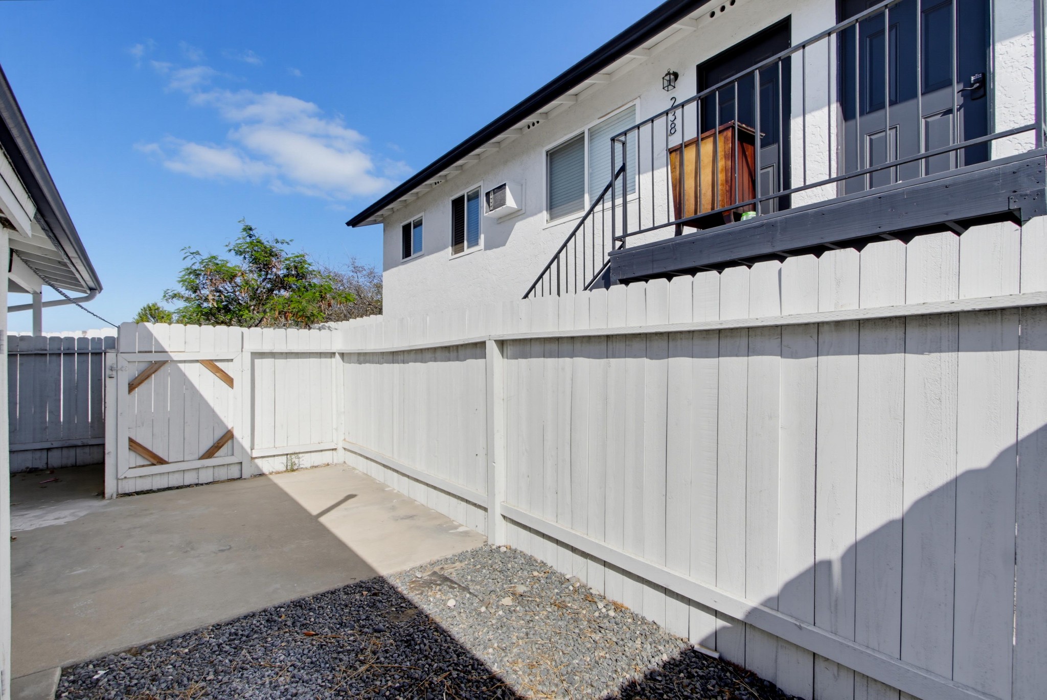 Virtual tour photo 5 of 27 for 240 E California Ave