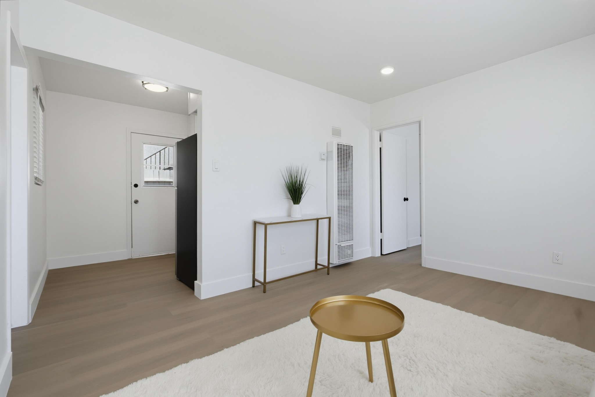Virtual tour photo 9 of 27 for 240 E California Ave