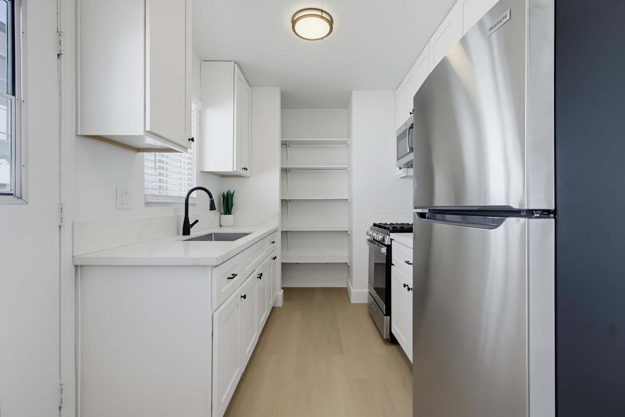 Virtual tour photo 12 of 27 for 240 E California Ave