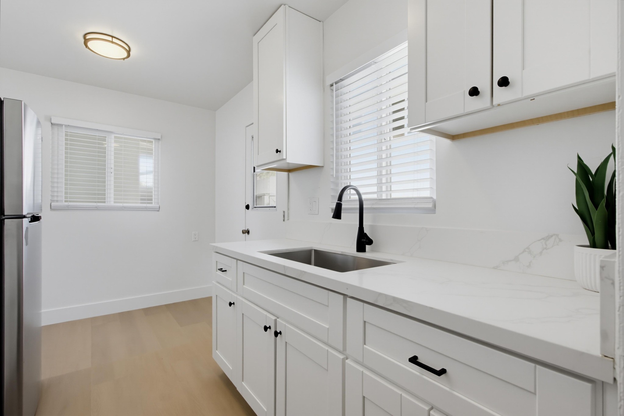 Virtual tour photo 13 of 27 for 240 E California Ave