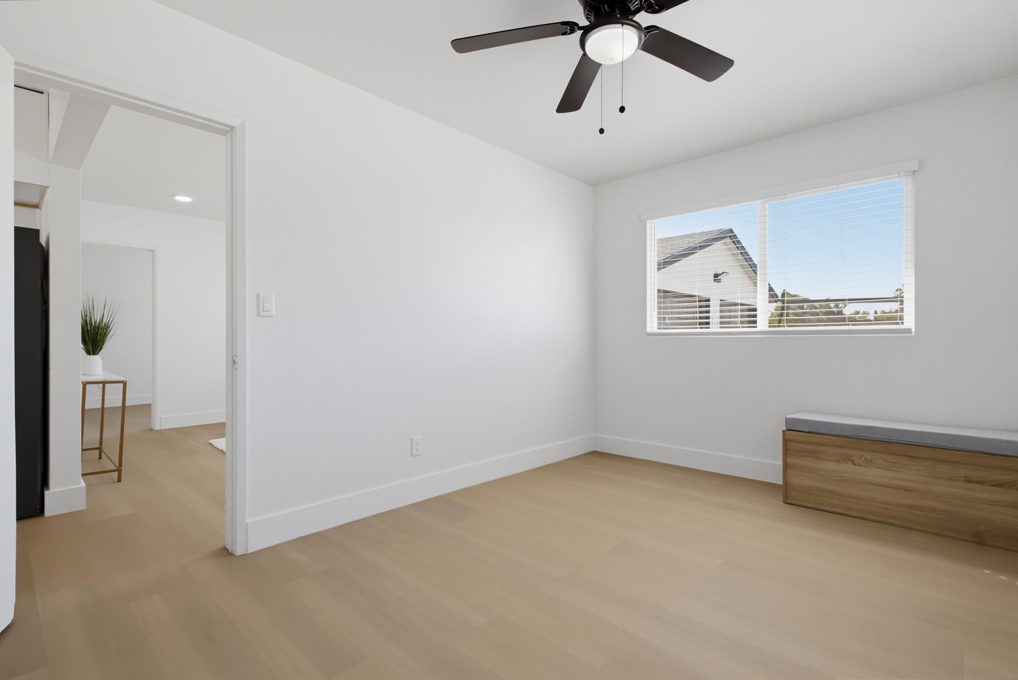 Virtual tour photo 16 of 27 for 240 E California Ave