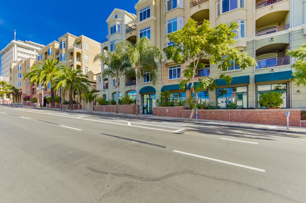 Virtual tour photo 3 of 65 for 2400 5th Avenue #413