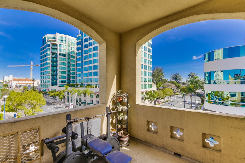 Virtual tour photo 24 of 65 for 2400 5th Avenue #413