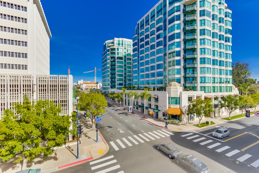Virtual tour photo 25 of 65 for 2400 5th Avenue #413