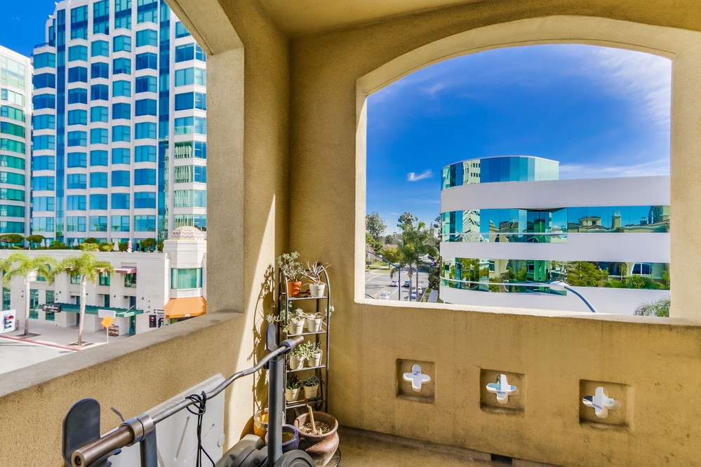 Virtual tour photo 26 of 65 for 2400 5th Avenue #413