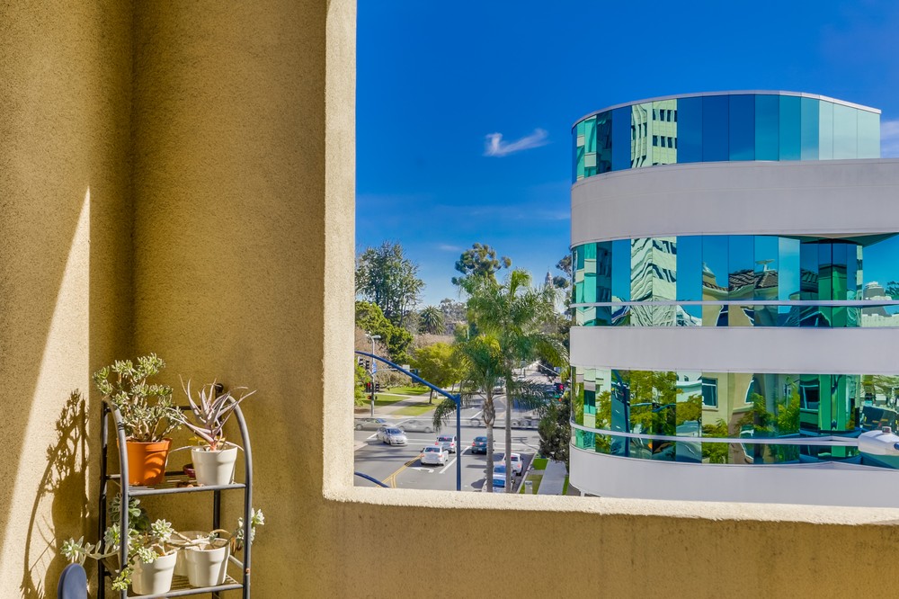 Virtual tour photo 27 of 65 for 2400 5th Avenue #413