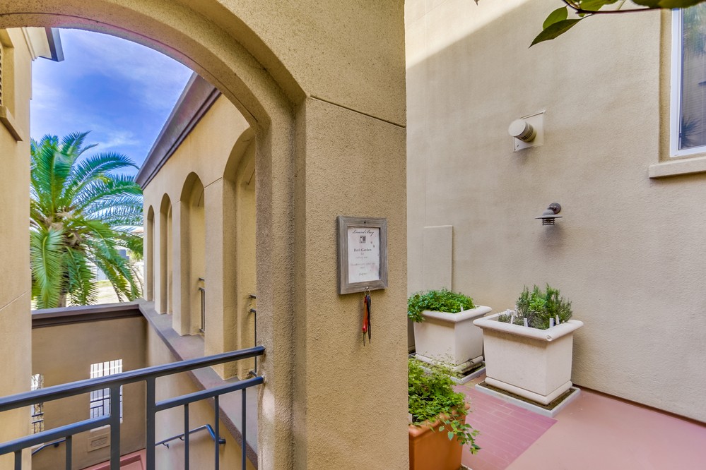Virtual tour photo 47 of 65 for 2400 5th Avenue #413