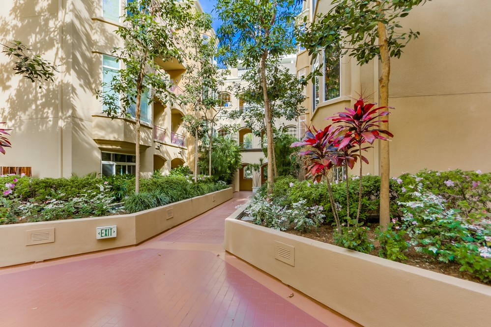 Virtual tour photo 55 of 65 for 2400 5th Avenue #413