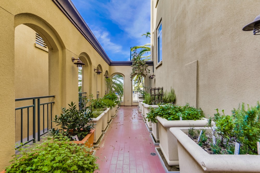 Virtual tour photo 56 of 65 for 2400 5th Avenue #413